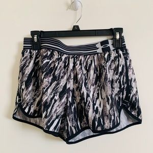 Underarmor shorts